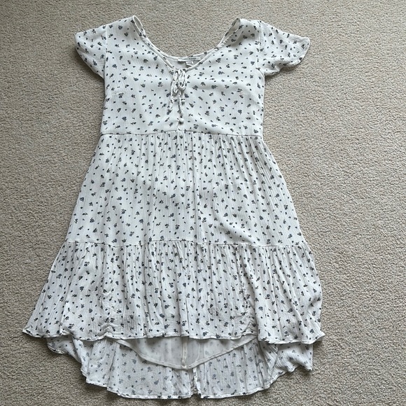 American eagle white and blue flower dress American eagle white and blue flower dress